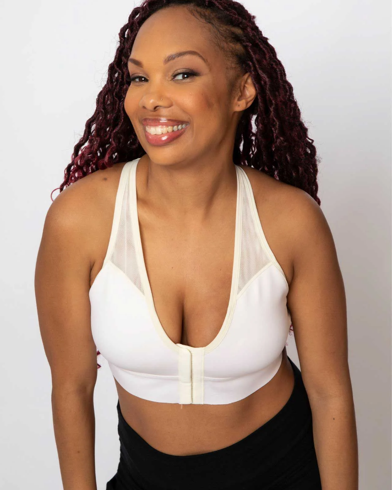 Bianca Pocketed Front Closure Sports Bra - Image 11