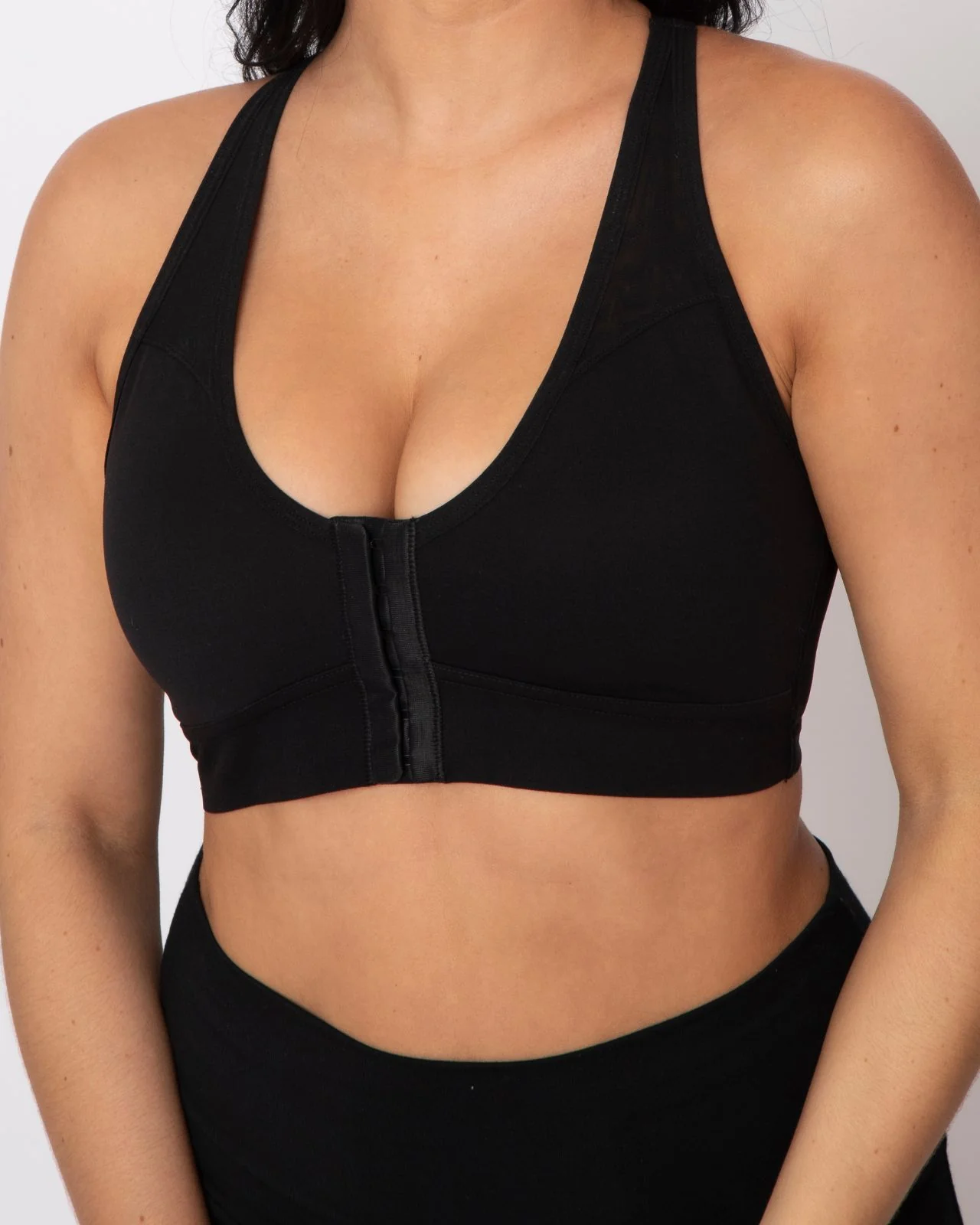 Bianca Pocketed Front Closure Sports Bra - Image 31