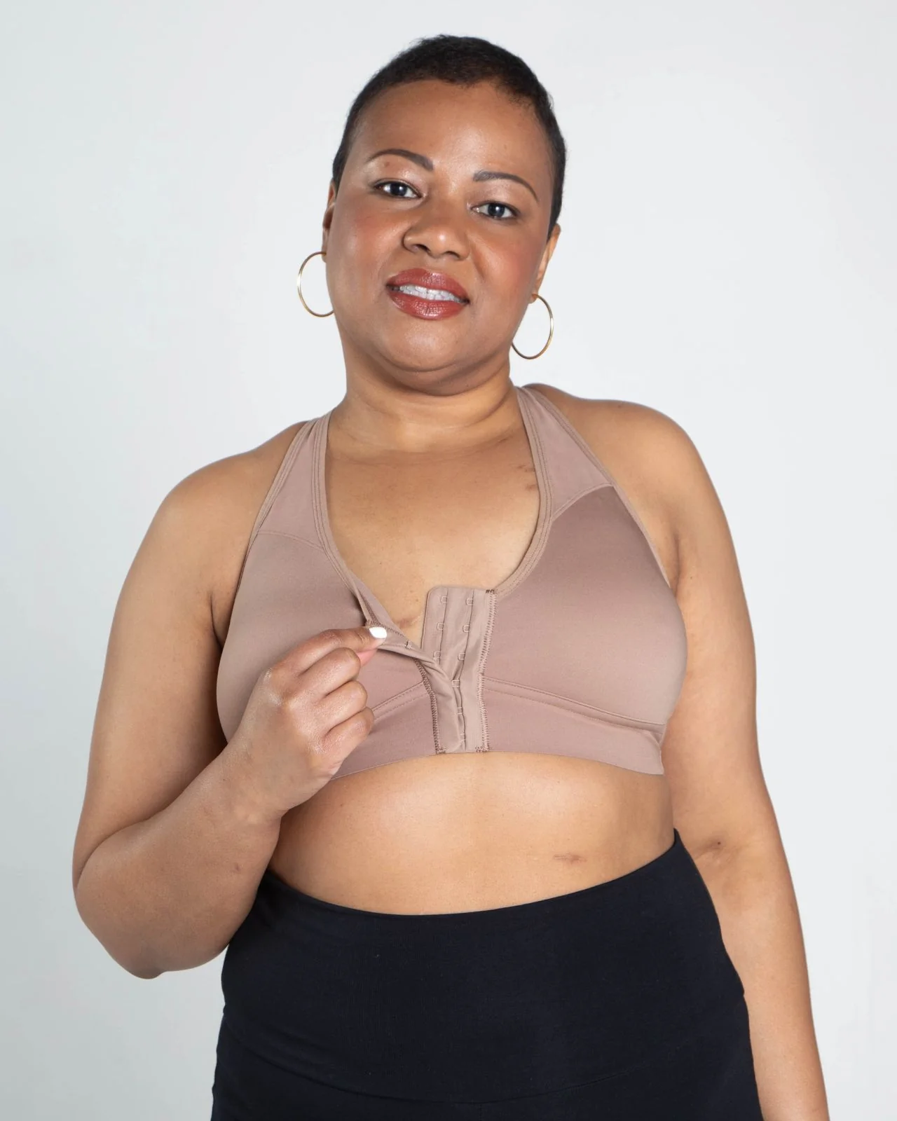 Bianca Pocketed Front Closure Sports Bra - Image 4