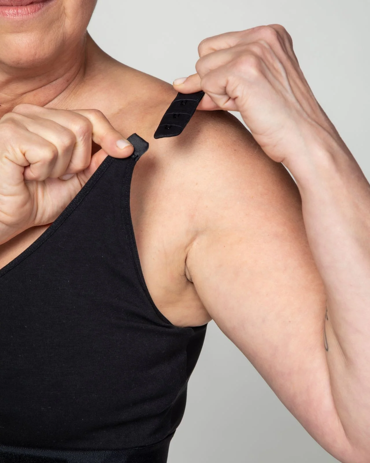 Front Closure Post Surgical Bra - Image 11