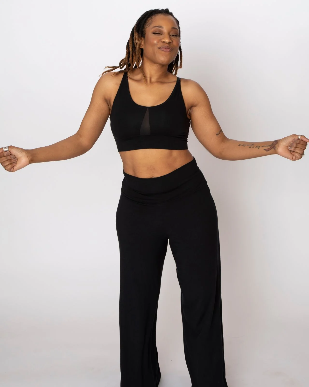 Leslie Leisure Pocketed Bra - Image 69