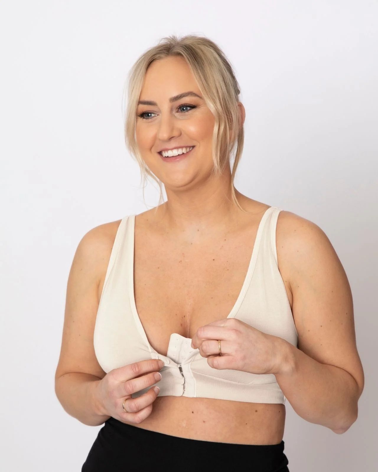 Rora Pocketed Front Closure Bra - Image 123