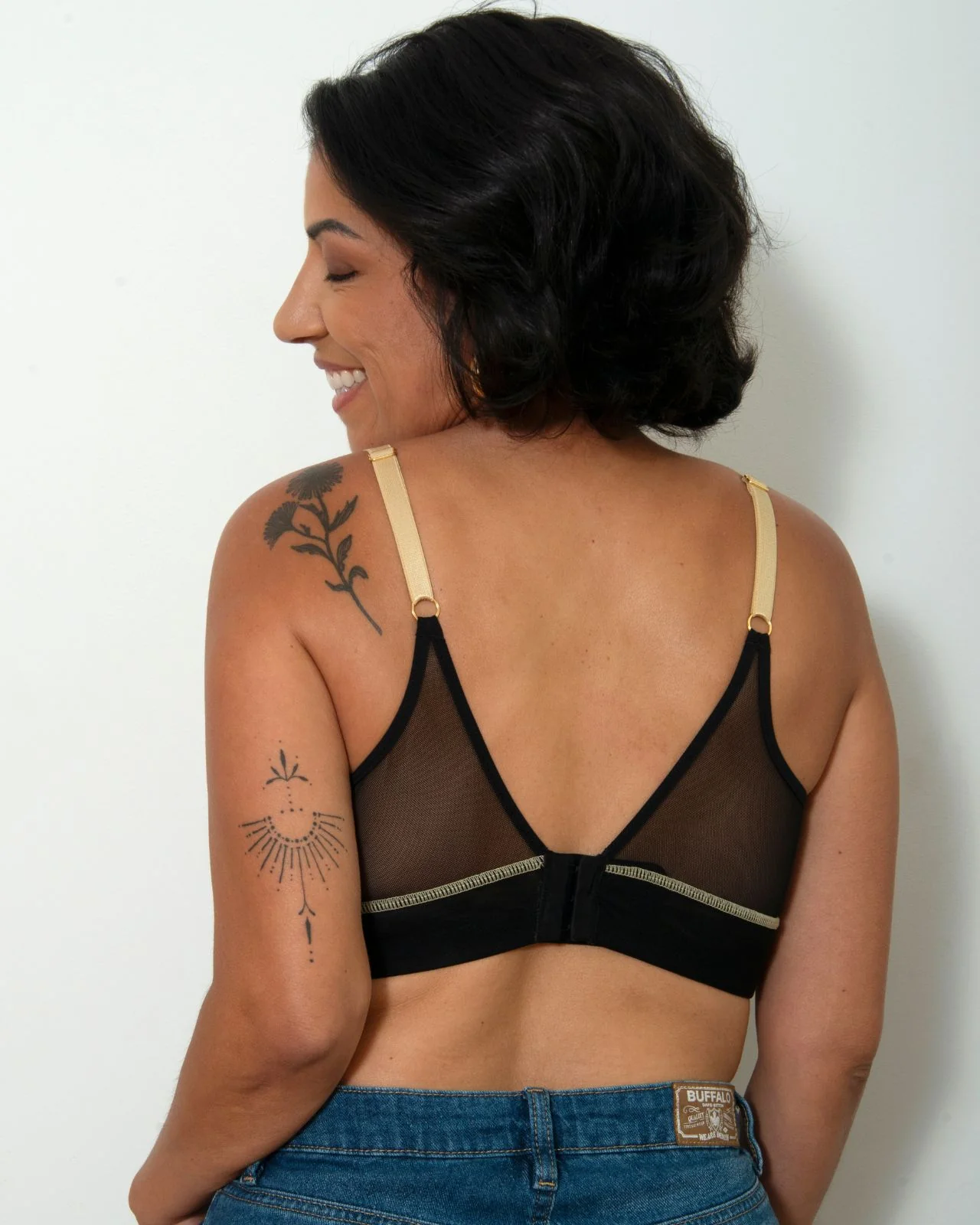 Victoria Mesh Keyhole Bralette - Image 21
